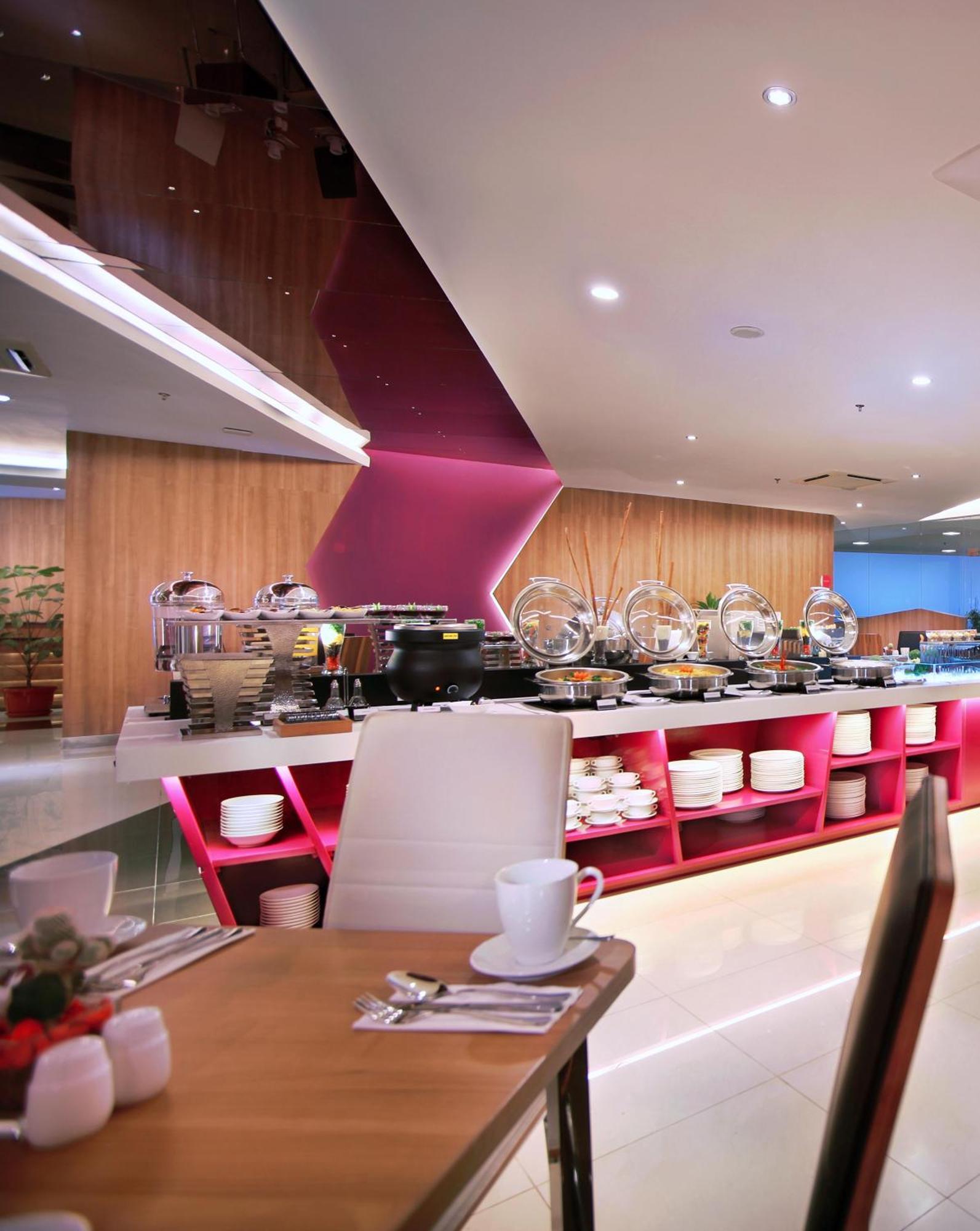 Favehotel Ltc Glodok Jakarta Ngoại thất bức ảnh