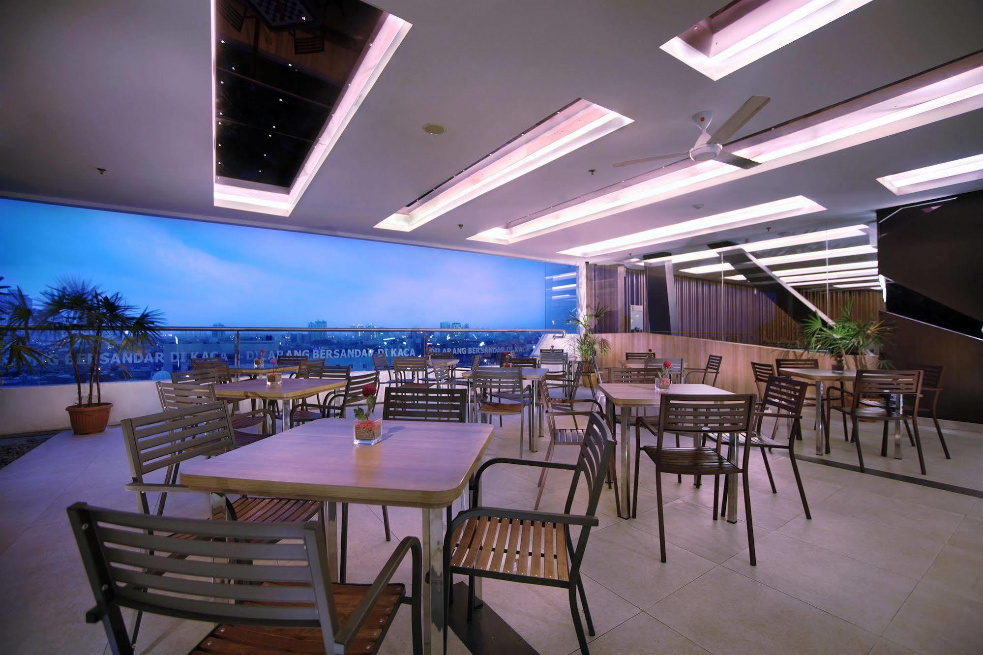 Favehotel Ltc Glodok Jakarta Ngoại thất bức ảnh